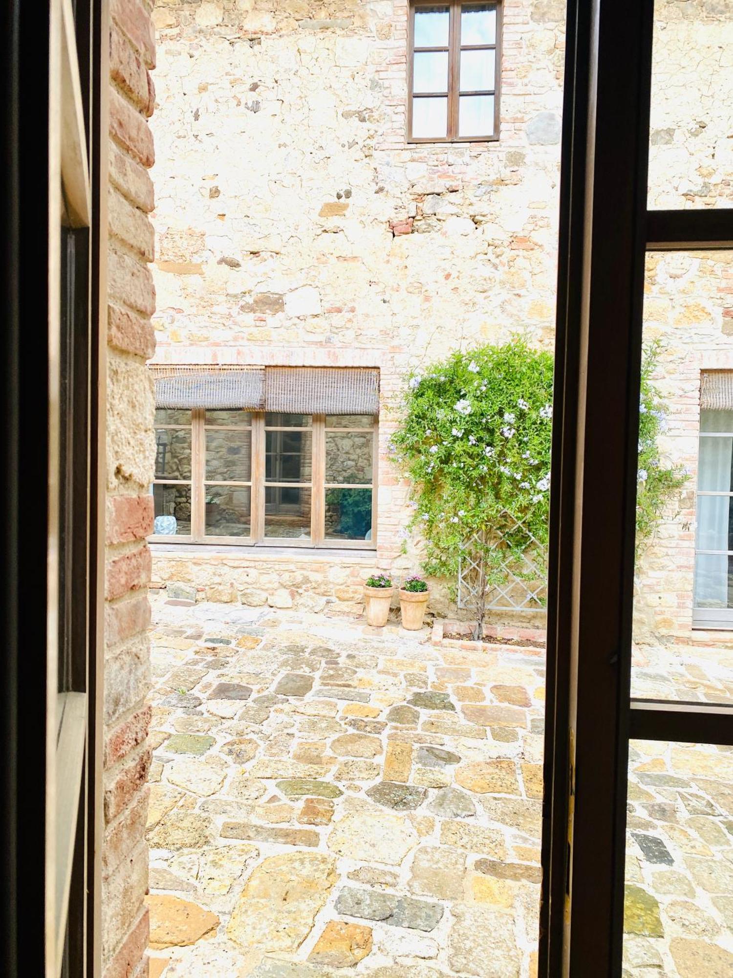 Abbadia Wine Relais Bed & Breakfast Montefollonico Bilik gambar